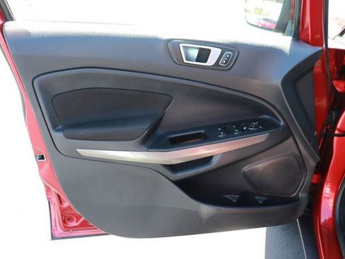 Used 2019 Ford EcoSport SE w/ SE Convenience Package image 10