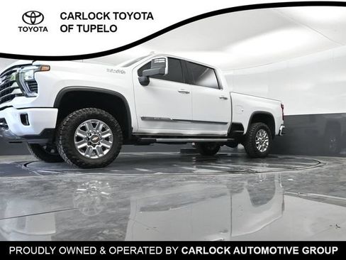 Used 2025 Chevrolet Silverado 2500 High Country w/ High Country Premium Package AWD/4WD image 47