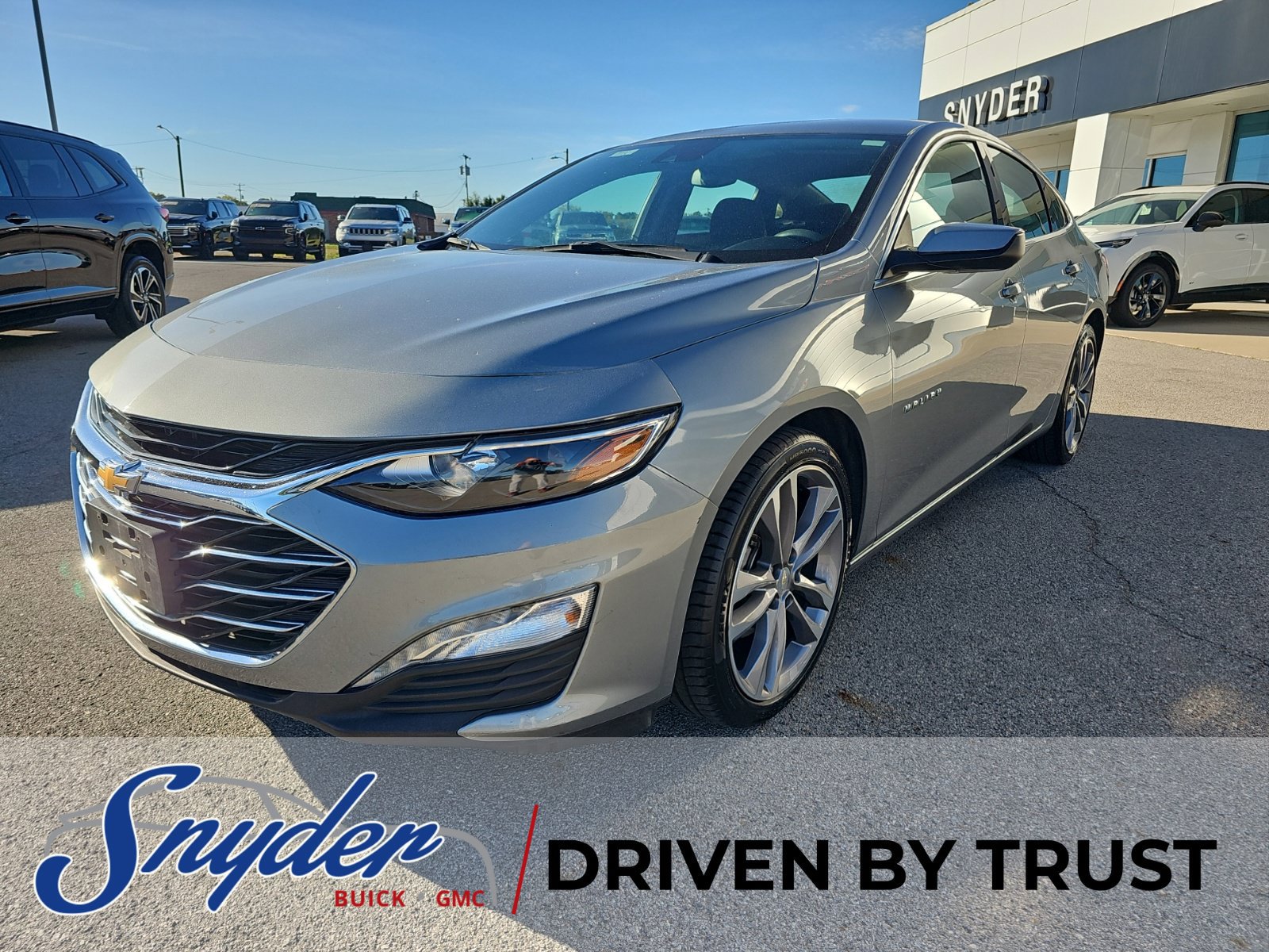Used 2023 Chevrolet Malibu LT FWD image 3
