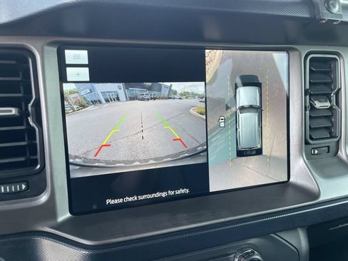 Used 2022 Ford Bronco Outer Banks AWD/4WD image 12