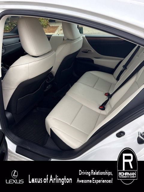 Used 2025 Lexus ES 350 w/ Premium Package FWD image 11