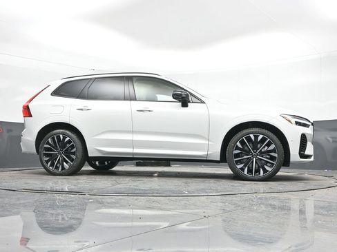 New 2026 Volvo XC60 T8 Ultra w/ Climate Package AWD/4WD image 39