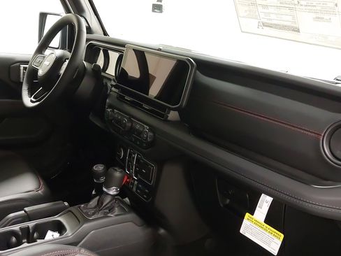 New 2026 Jeep Wrangler Unlimited Rubicon image 29