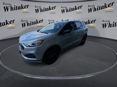 Used 2022 Ford Edge SE w/ Black Appearance Package AWD/4WD image 4