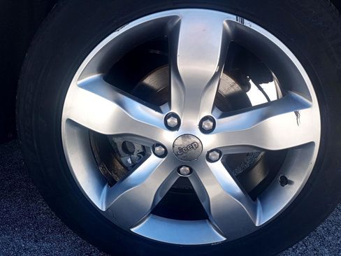 Used 2012 Jeep Grand Cherokee Overland image 30