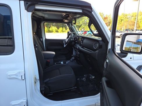 Used 2021 Jeep Wrangler Unlimited Sahara image 50