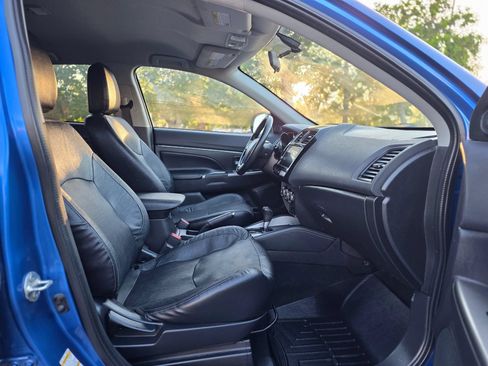 Used 2018 Mitsubishi Outlander Sport SEL FWD image 29