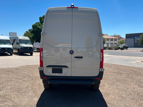 New 2026 Mercedes-Benz Sprinter 2500 image 4