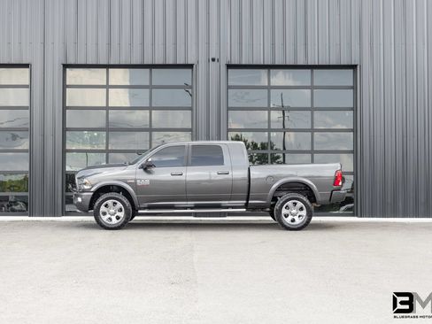 Used 2018 RAM 2500 Big Horn w/ Sport Appearance Group AWD/4WD image 1