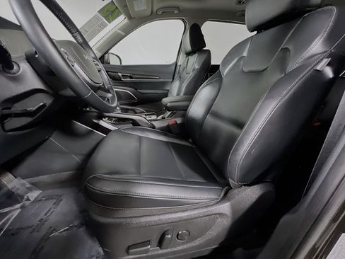 Used 2025 Kia Telluride S image 15