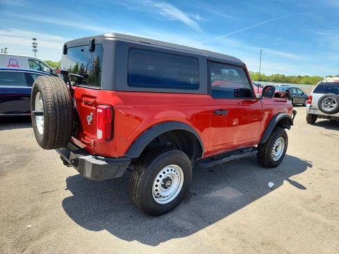 Used 2023 Ford Bronco 2-Door AWD/4WD image 3