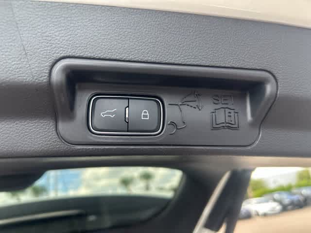 Used 2025 Ford Explorer ST-Line w/ Premium Package AWD/4WD image 18