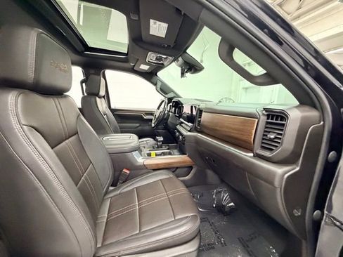 Certified 2022 Chevrolet Silverado 1500 High Country w/ High Country Premium Package image 28