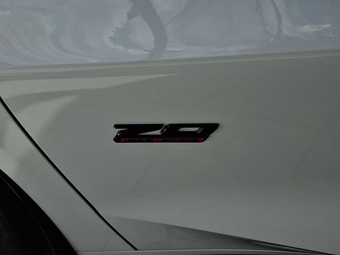 Used 2023 Chevrolet Corvette Stingray Premium Cpe w/ Z51 Performance Package RWD image 30