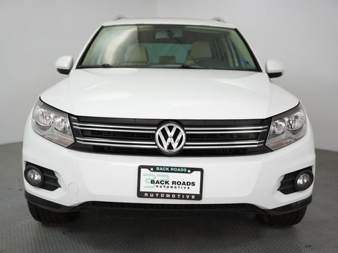 Used 2015 Volkswagen Tiguan SEL image 2