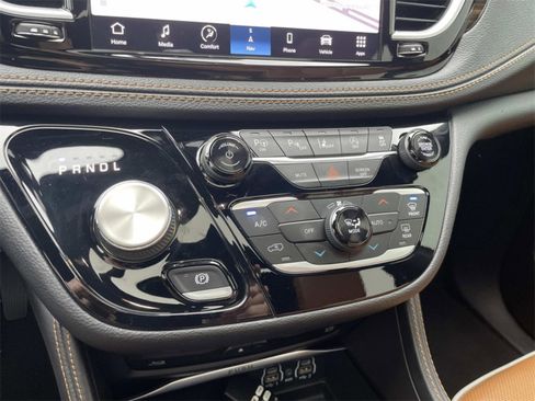 Used 2022 Chrysler Pacifica Pinnacle image 28