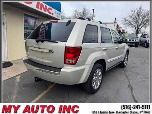 Used 2010 Jeep Grand Cherokee Limited image 4