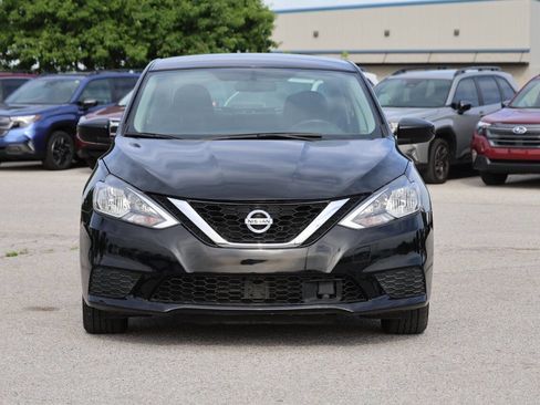 Used 2019 Nissan Sentra SV FWD image 2