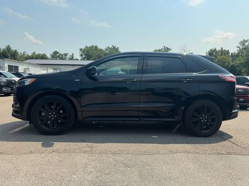 Used 2023 Ford Edge ST-Line w/ Class II Trailer Tow Package AWD/4WD image 8