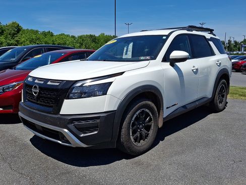 Certified 2024 Nissan Pathfinder Rock Creek AWD/4WD image 2