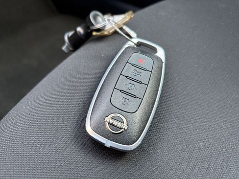 Used 2025 Nissan Sentra S image 18