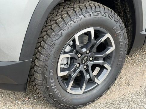 New 2026 Chevrolet Equinox ACTIV image 9