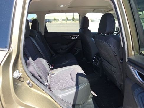 Used 2024 Subaru Forester Premium AWD/4WD image 18