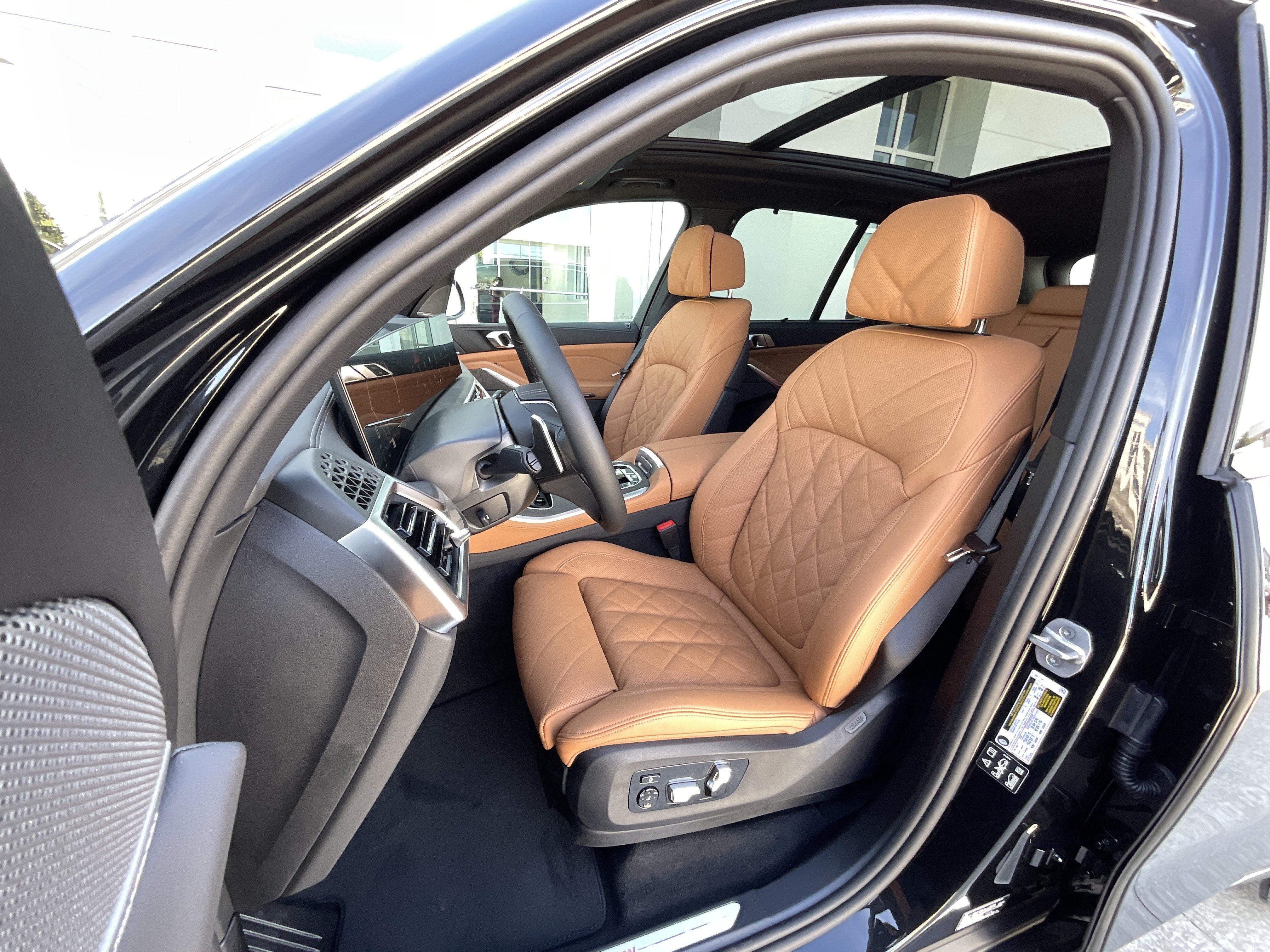 New 2026 BMW X5 xDrive40i w/ Climate Comfort Package AWD/4WD image 11