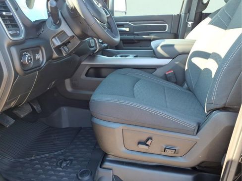 New 2026 RAM 2500 Big Horn AWD/4WD image 14