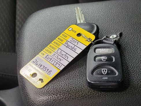 Used 2019 Hyundai Elantra SEL w/ Cargo Package FWD image 24