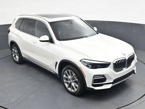 Used 2021 BMW X5 xDrive40i w/ Premium Package 3 AWD/4WD image 21