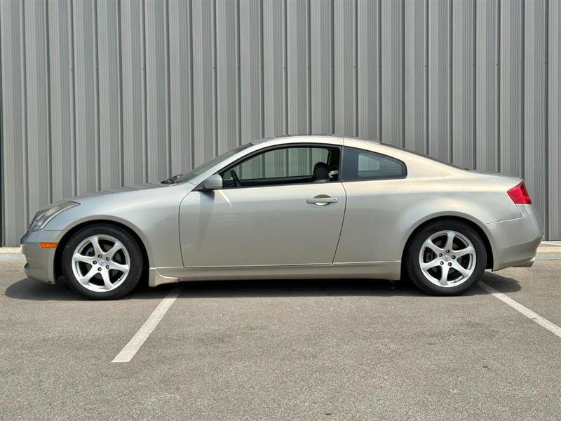 Used 2004 INFINITI G35 Coupe w/ Premium Pkg RWD image 8