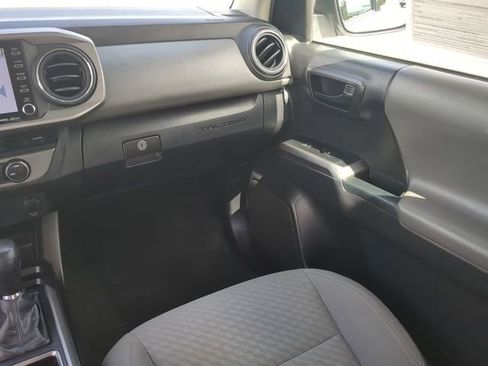 Used 2022 Toyota Tacoma SR5 image 17