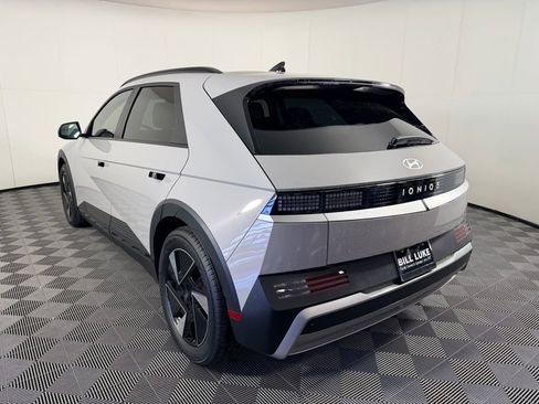 Used 2025 Hyundai Ioniq 5 SEL image 14