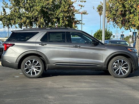 New 2026 Ford Explorer ST-Line w/ Premium Package image 3