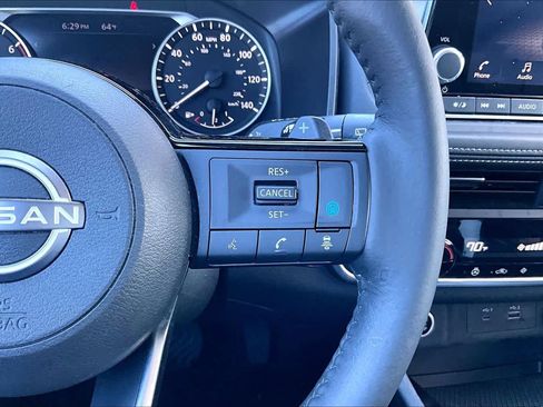 Certified 2023 Nissan Rogue SV w/ SV Premium B Package AWD/4WD image 25