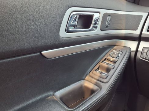 Used 2013 Ford Explorer XLT AWD/4WD image 20