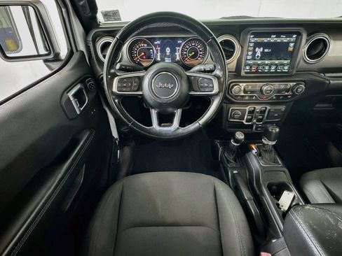 Used 2021 Jeep Wrangler Unlimited Sahara AWD/4WD image 21