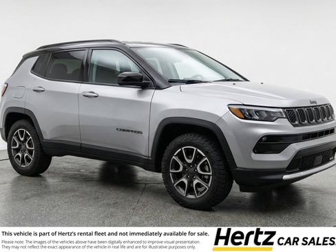 Used 2025 Jeep Compass Trailhawk AWD/4WD image 1