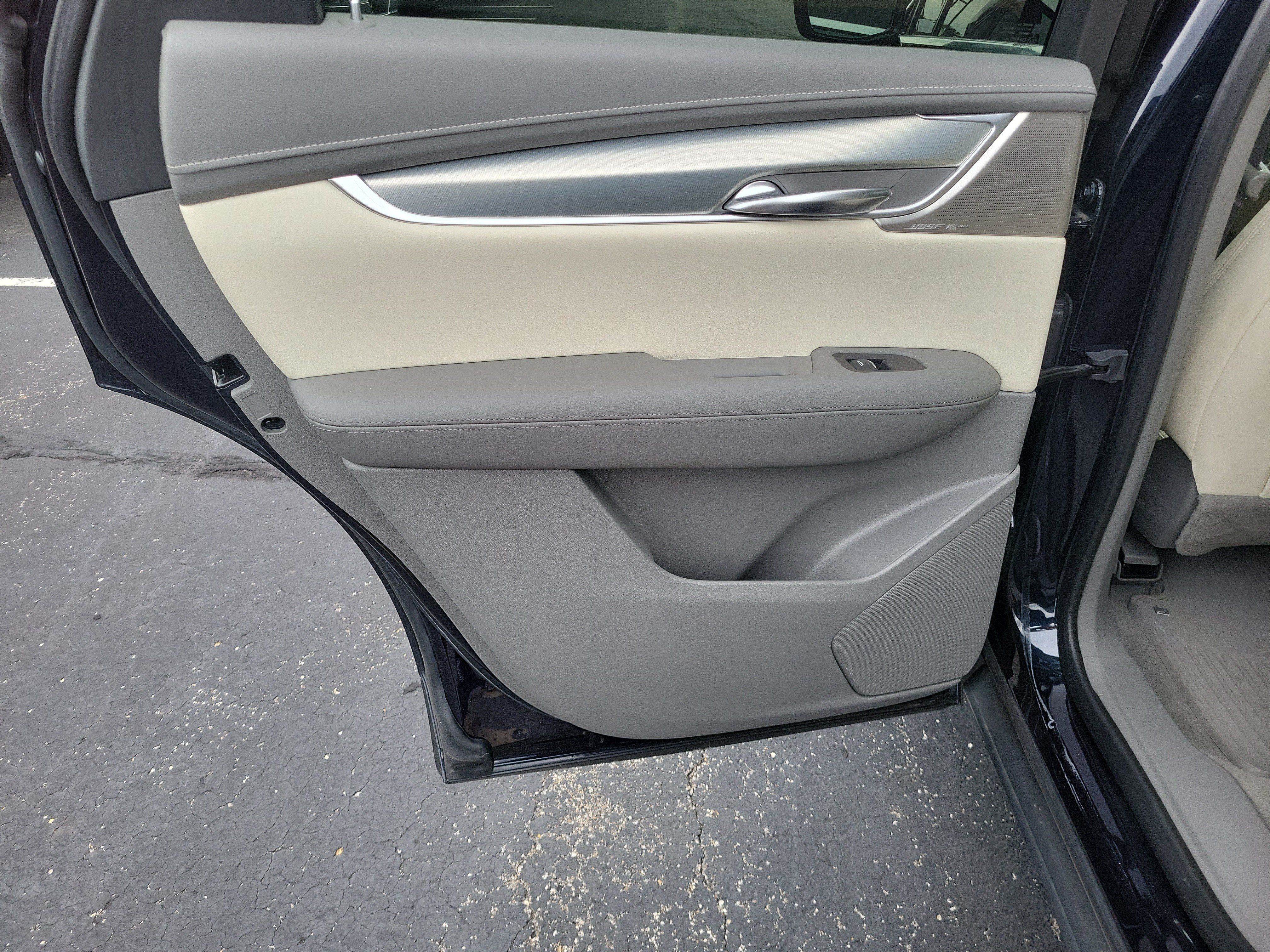 Used 2021 Cadillac XT5 Premium Luxury FWD image 15