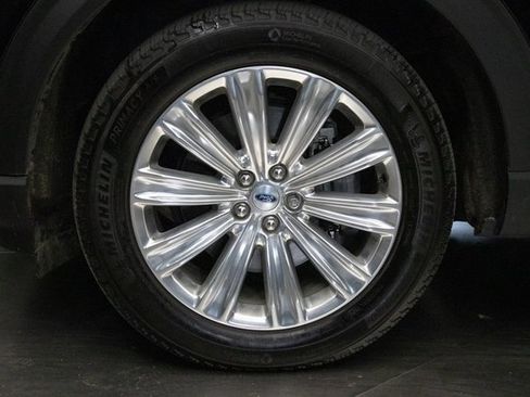 Used 2022 Ford Explorer Limited image 8