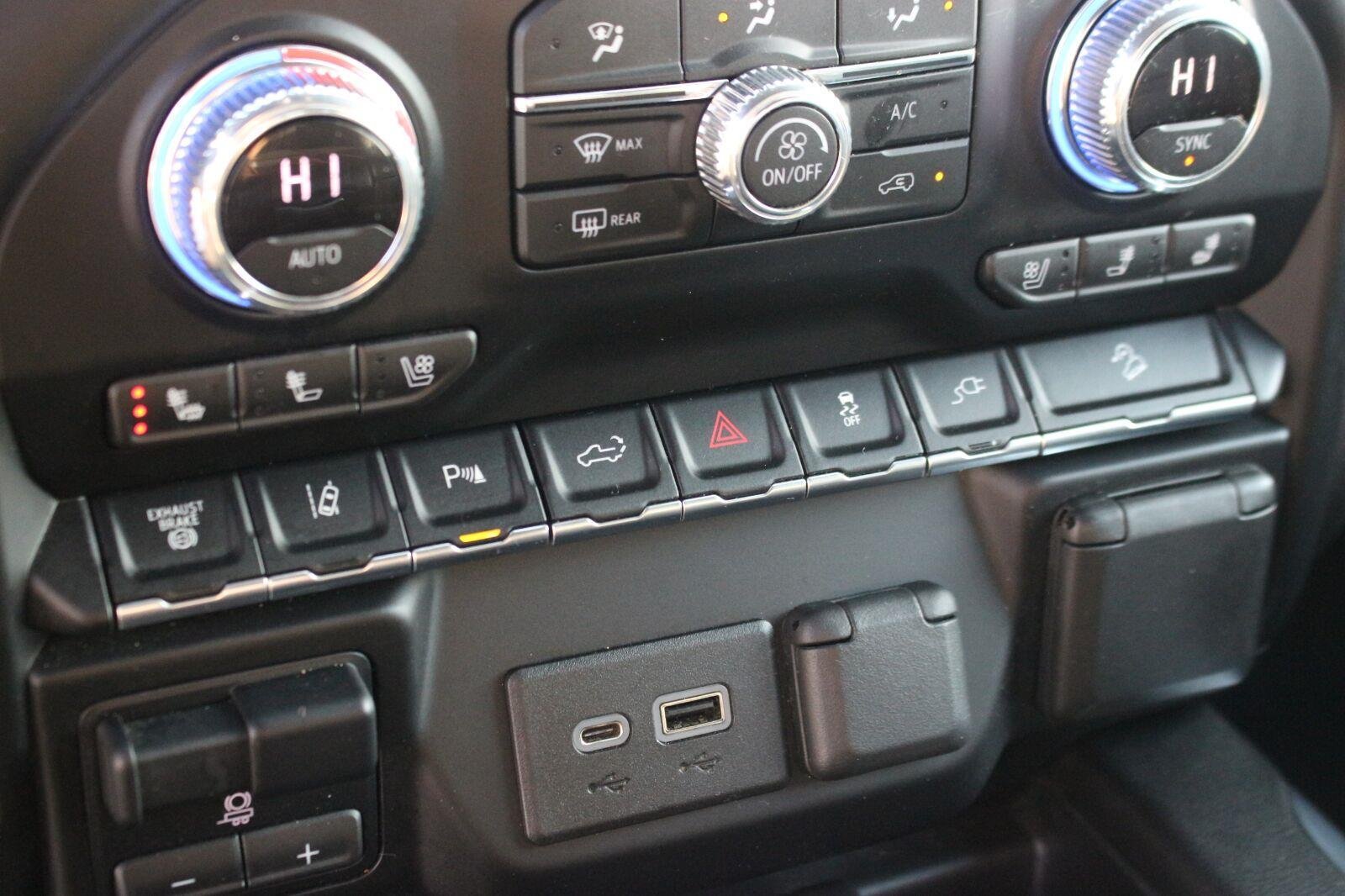 Used 2022 GMC Sierra 2500 Denali AWD/4WD image 28