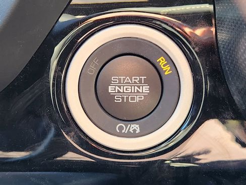 New 2026 RAM 2500 Limited AWD/4WD image 13