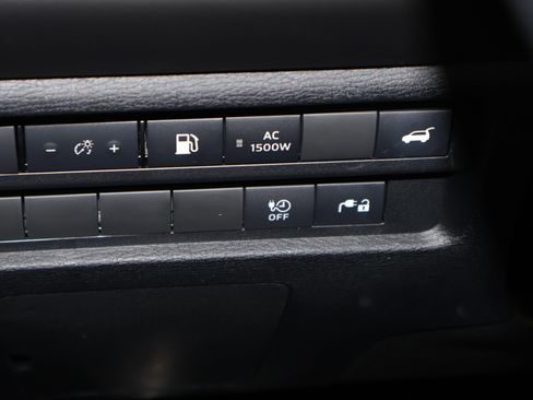 Used 2024 Mitsubishi Outlander SEL AWD/4WD image 36