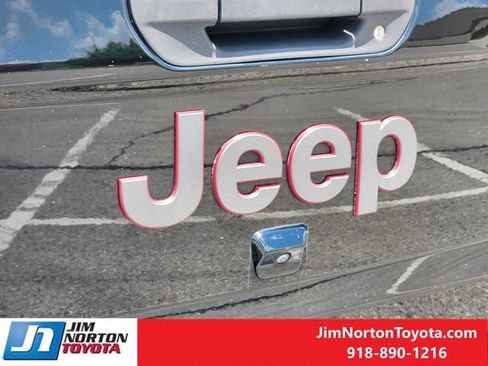 Used 2020 Jeep Gladiator Rubicon AWD/4WD image 12