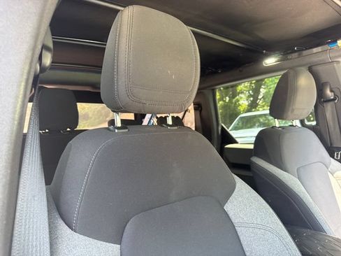 Used 2022 Ford Bronco Big Bend w/ Sasquatch Package AWD/4WD image 26