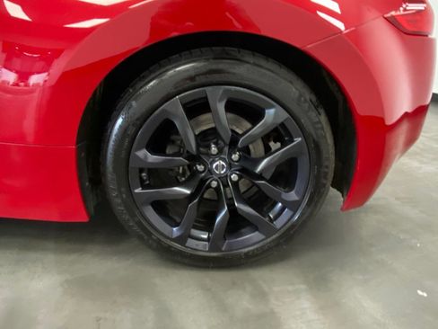 Used 2020 Nissan 370Z Coupe RWD image 18