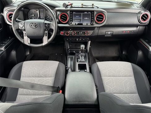 Used 2020 Toyota Tacoma TRD Sport w/ Technology Package image 10