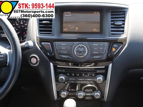 Used 2015 Nissan Pathfinder SV w/ Cargo Package AWD/4WD image 21