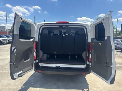 Used 2024 Ford Transit 350 XLT RWD image 4